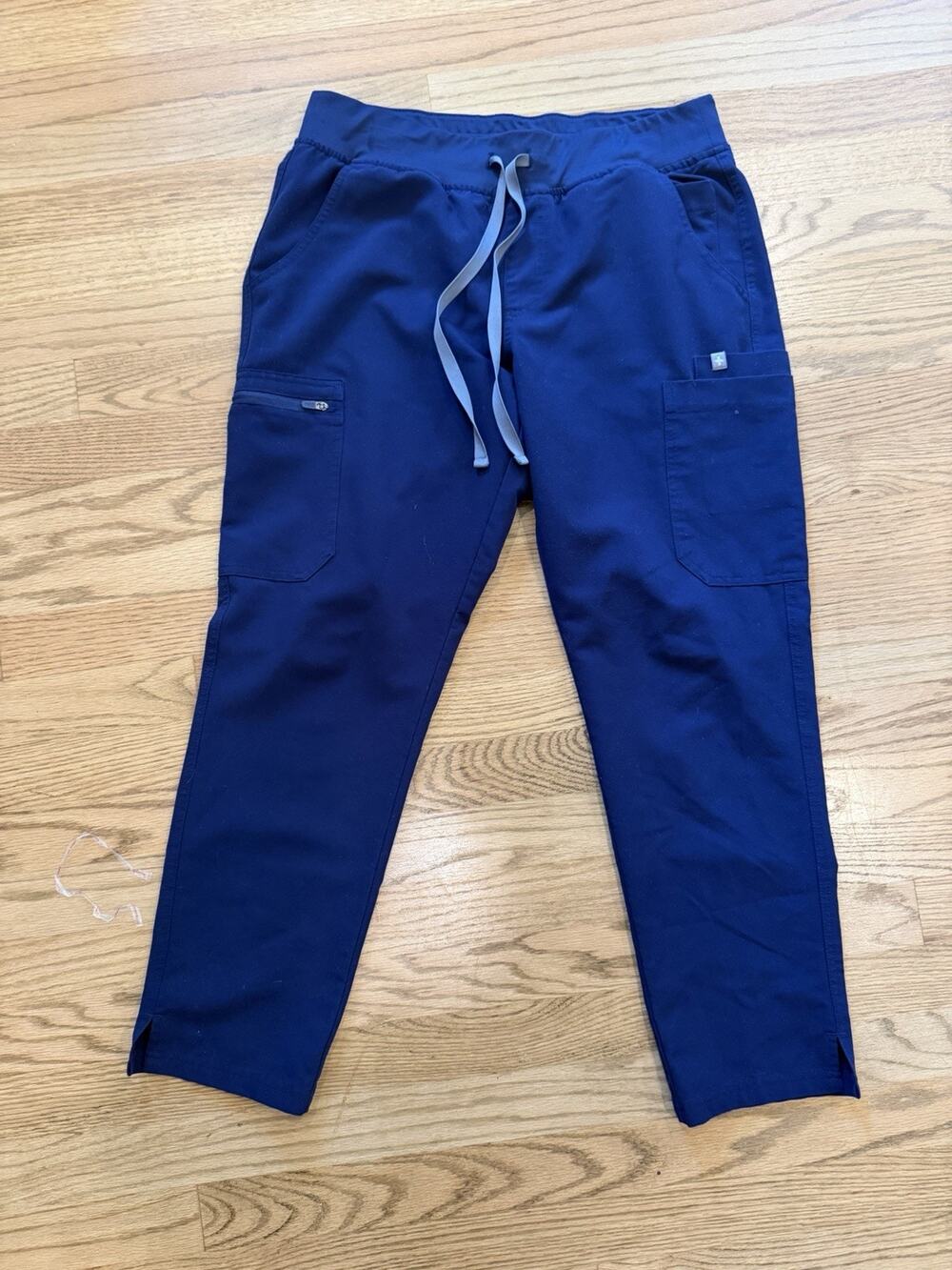 Figs Women’s Scrub Bottoms Technical Collection Navy Blue Size Medium PO #3476